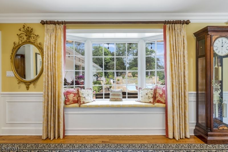 Interior, Sun Room, Wood Texture Flooring