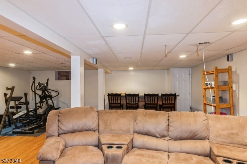 Fitness Equipment, Interior, Recessed Lighting, Wood Texture Flooring