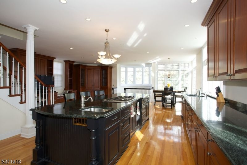 Chandelier, Dining room, Interior, Kitchen, Pendant Lights, Recessed Lighting, Wood Texture Flooring