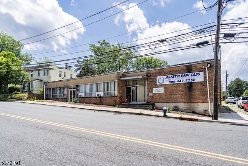 Exterior, Facade, Brick Facade, None