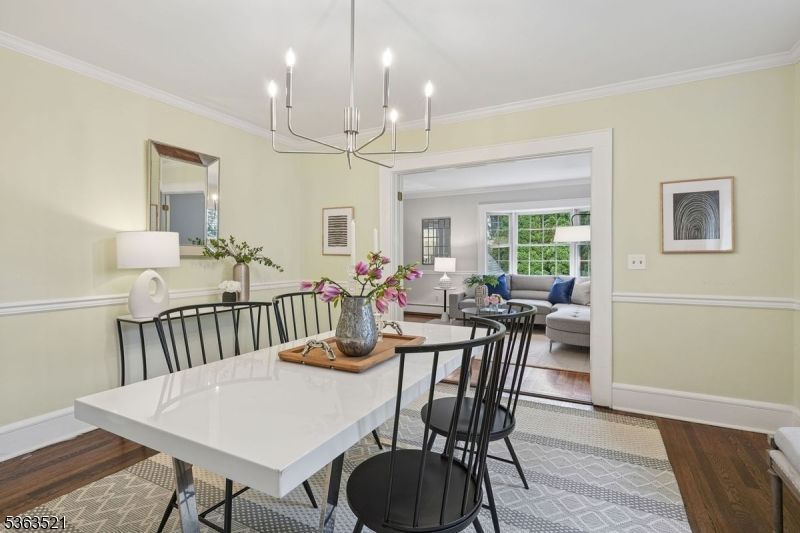 Chandelier, Dining room, Interior, Living room, Wood Texture Flooring