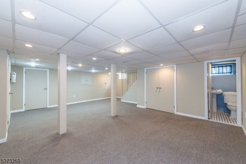 Bathroom, Empty room, Interior, Recessed Lighting