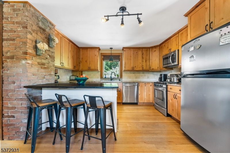 Interior, Kitchen, Stone Walls, Wood Texture Flooring