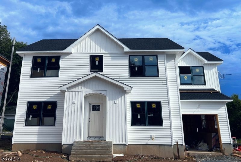Exterior, Facade, Farmhouse