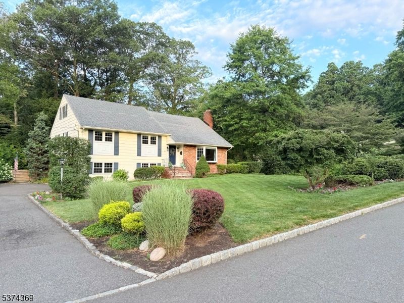 Exterior, Facade, Brick Facade, Cape Cod