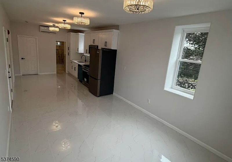 Chandelier, Interior, Kitchen, Marble
