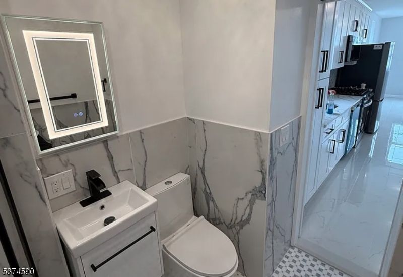 Bathroom, Interior, Marble Walls