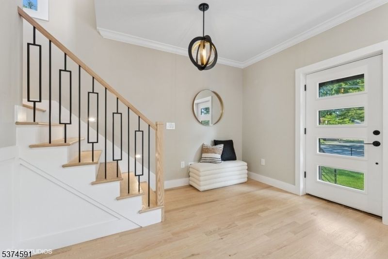 Interior, Pendant Lights, Wood Texture Flooring