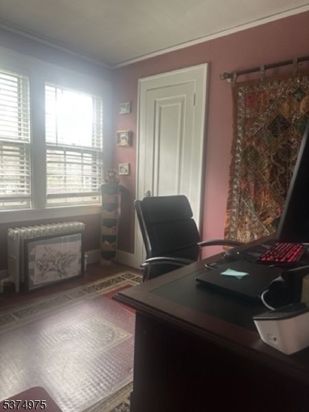 Home Office, Interior