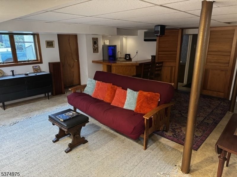 Interior, Living room, Water
