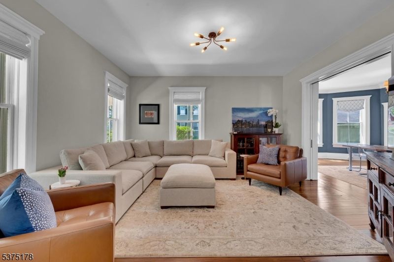 Interior, Living room, Pendant Lights, Wood Texture Flooring