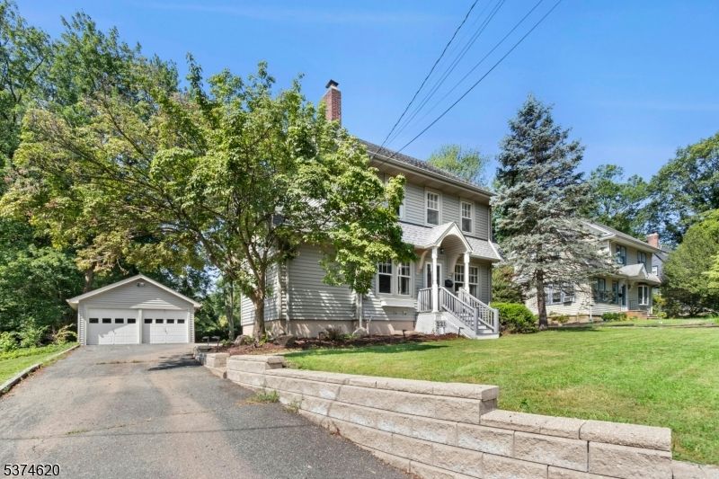 Backyard, Detached Garage, Exterior