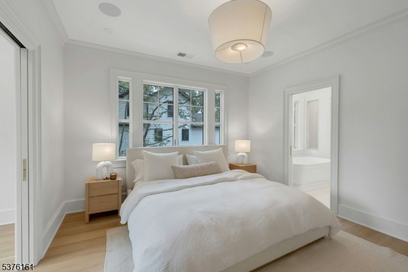 Bedroom, Interior, Water, Wood Texture Flooring