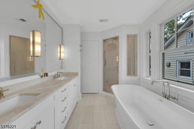 Bathroom, Dual Sink Vanities, Free Standing Baths, Interior