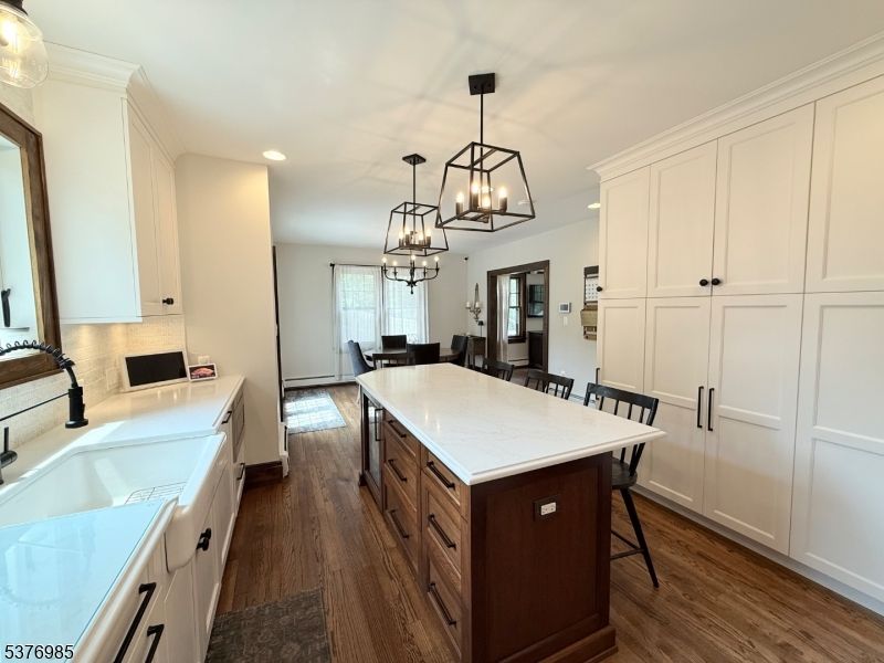 Chandelier, Dining room, Interior, Kitchen, Pendant Lights, Recessed Lighting, Wood Texture Flooring