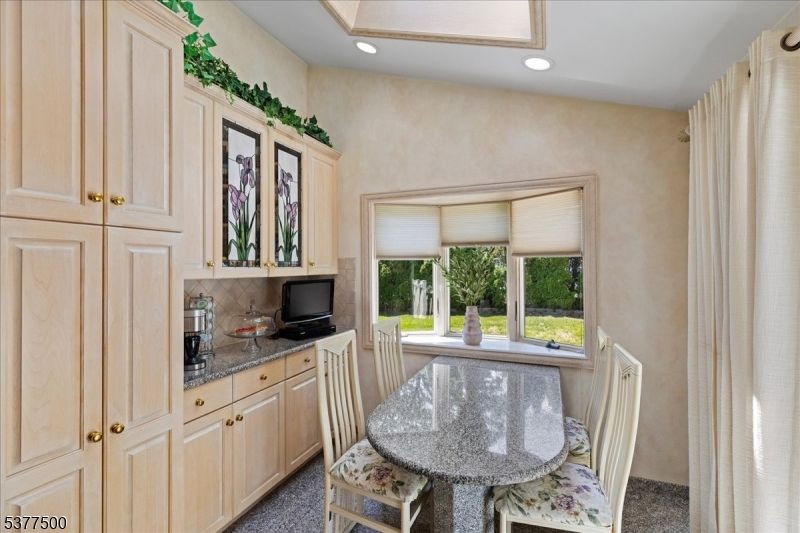 Dining room, Interior, Recessed Lighting