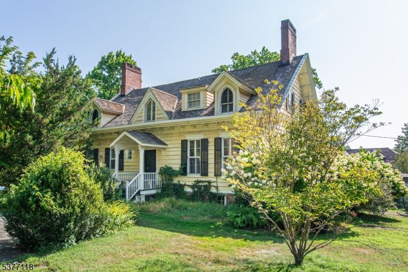 Backyard, Exterior, Facade, Cape Cod