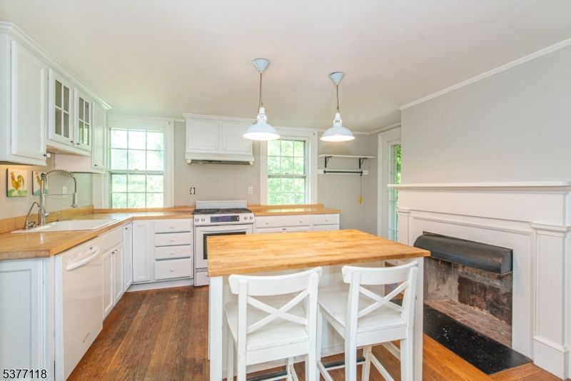 Fireplace, Interior, Kitchen, Pendant Lights, Wood Texture Flooring