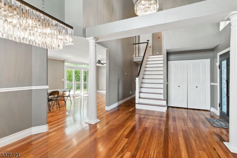 Chandelier, Dining room, Interior, Recessed Lighting, Wood Texture Flooring