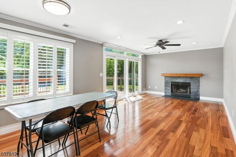 Dining room, Fireplace, Interior, Recessed Lighting, Wood Texture Flooring