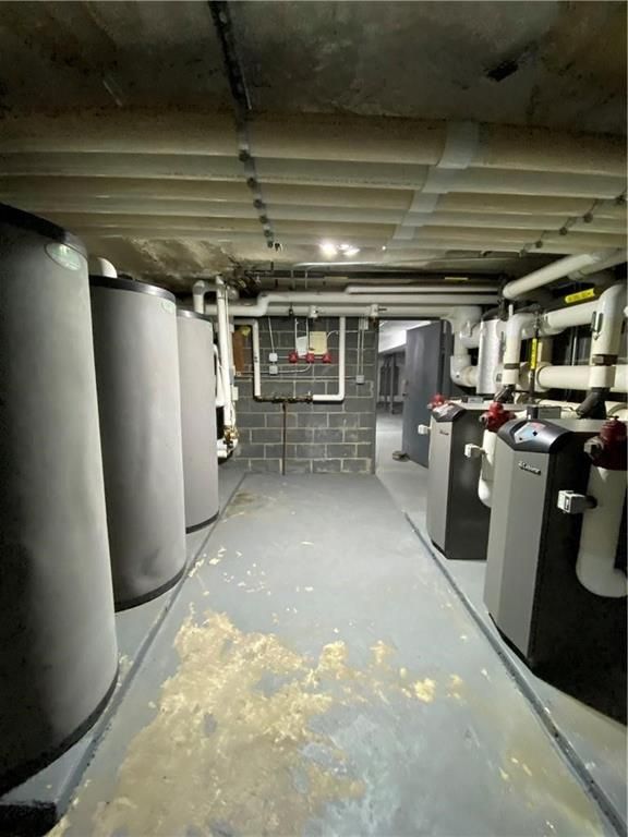 Garage, Interior