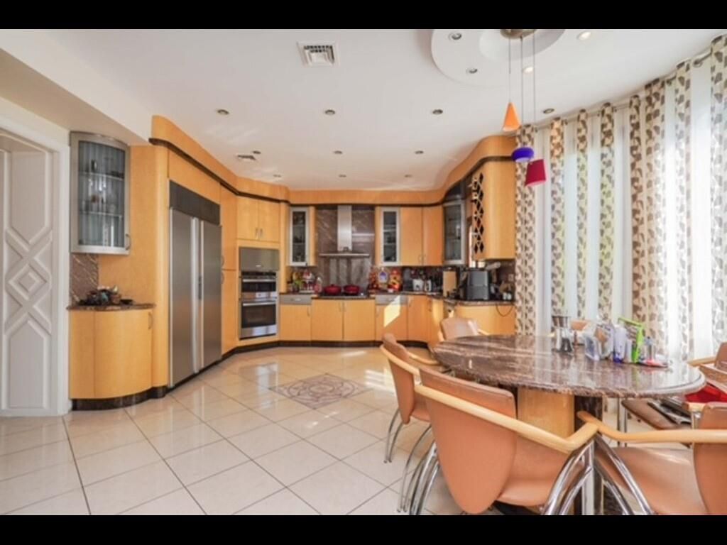 Dining room, Interior, Kitchen, Pendant Lights, Recessed Lighting, Stainless Steel Appliances