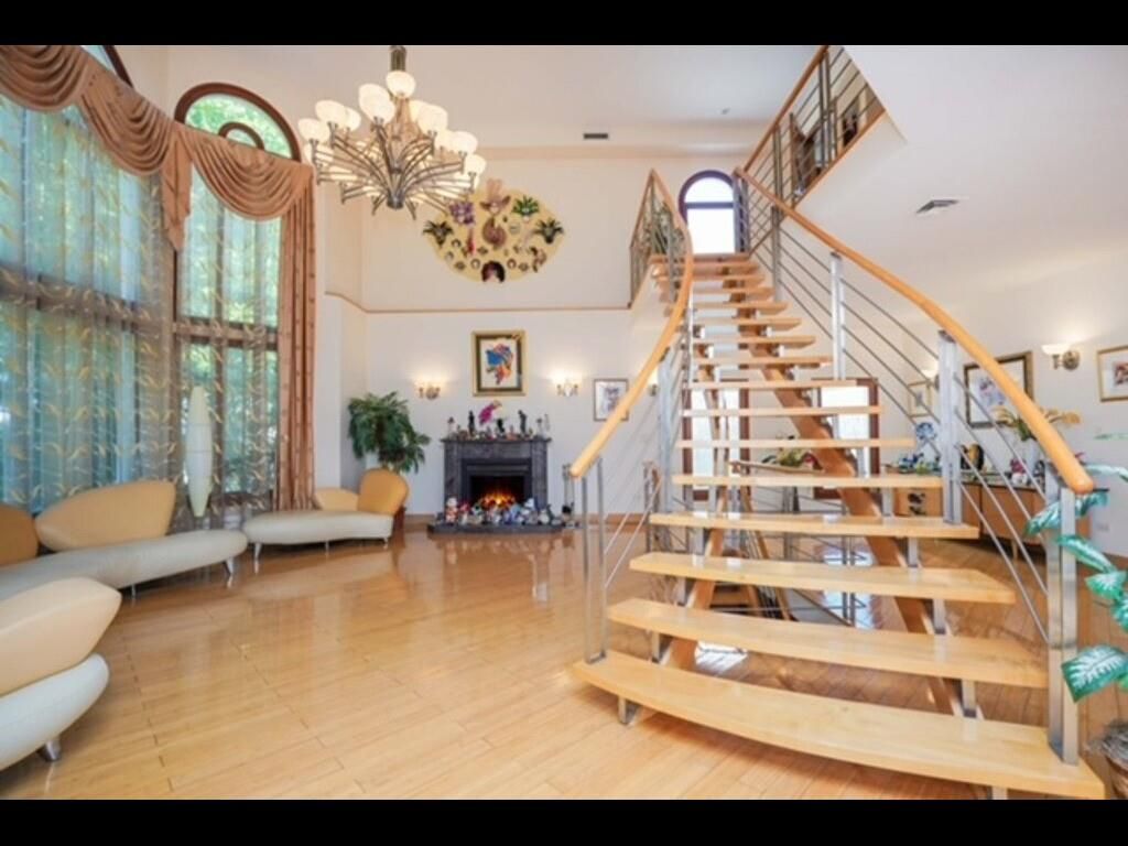 Chandelier, Fireplace, Interior, Recessed Lighting, Wood Texture Flooring