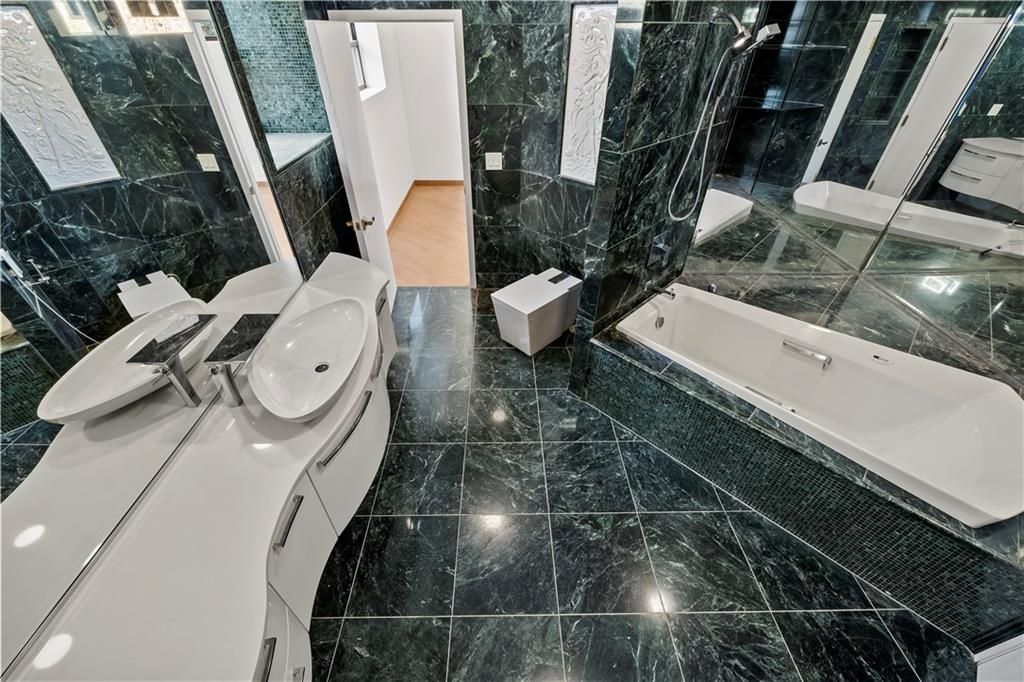 DE Listing image placeholder