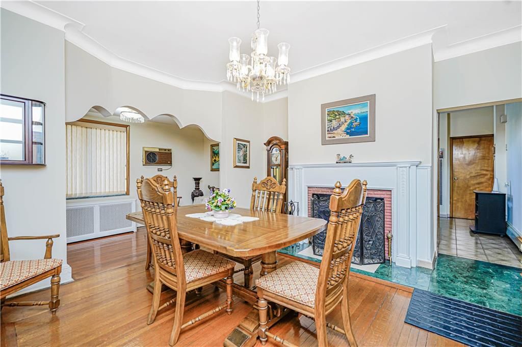 Chandelier, Dining room, Fireplace, Interior, Wood Texture Flooring