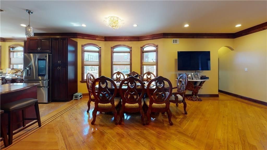 Chandelier, Dining room, Interior, Kitchen, Recessed Lighting, Wood Texture Flooring