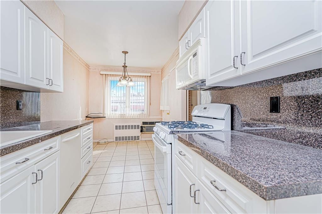 Interior, Kitchen, Pendant Lights