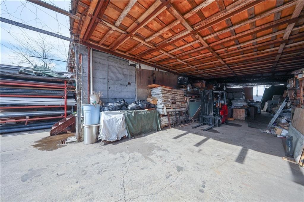 Interior, Wooden Beams