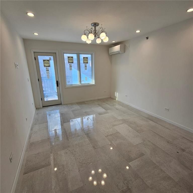 Empty room, Interior, Recessed Lighting