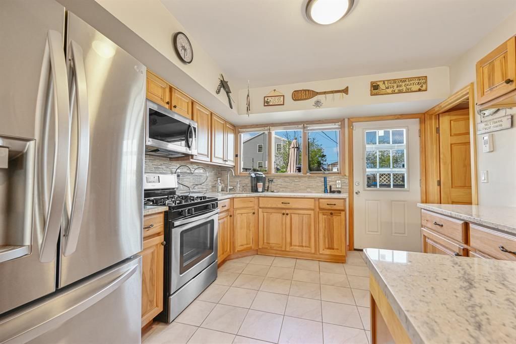 Interior, Kitchen, Stainless Steel Appliances