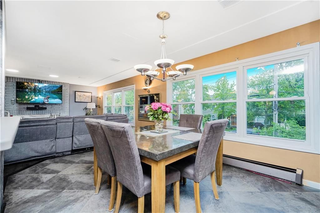 Chandelier, Dining room, Interior, Living room, Recessed Lighting