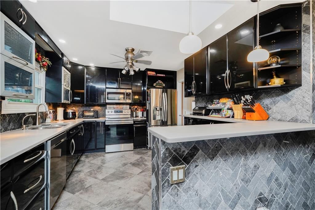 Interior, Kitchen, Pendant Lights, Recessed Lighting, Stainless Steel Appliances