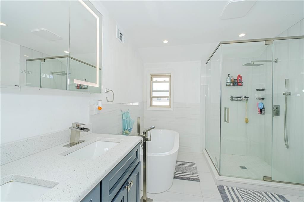 Bathroom, Dual Sink Vanities, Free Standing Baths, Glass Shower, Interior, Recessed Lighting