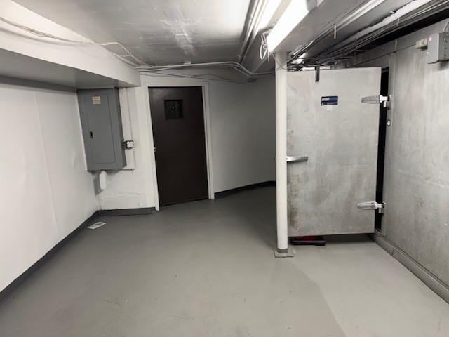 Elevator, Interior