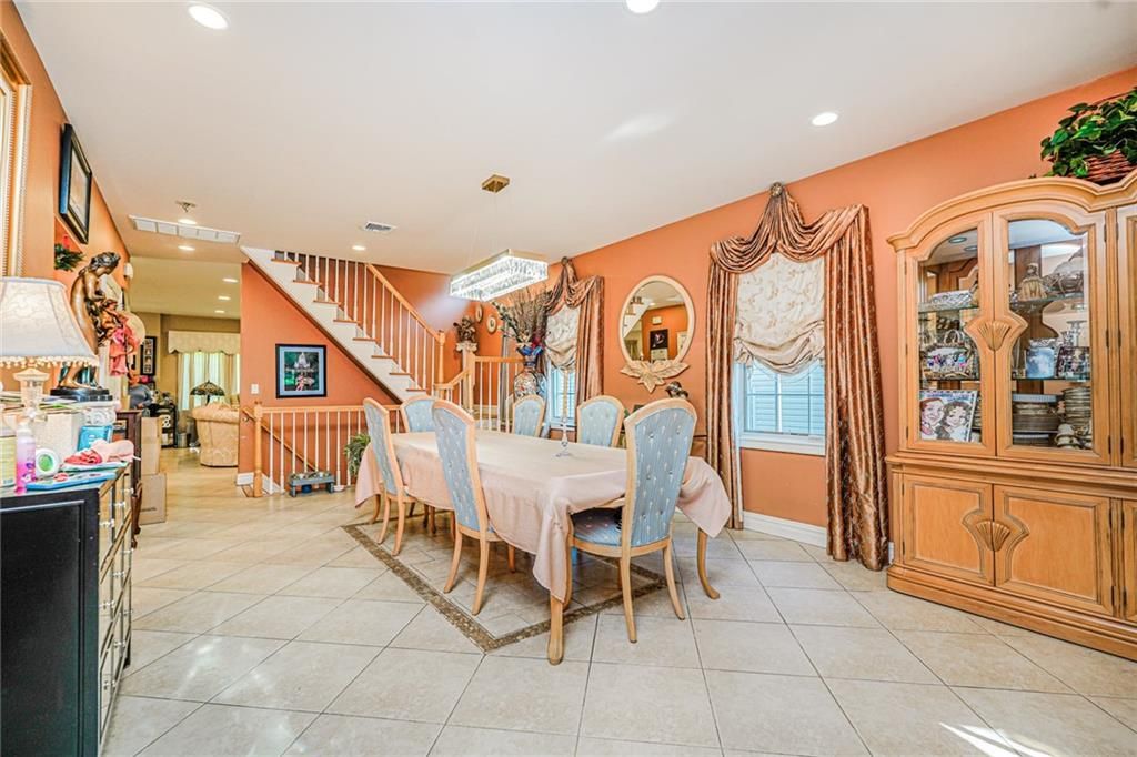 Dining room, Interior, Recessed Lighting