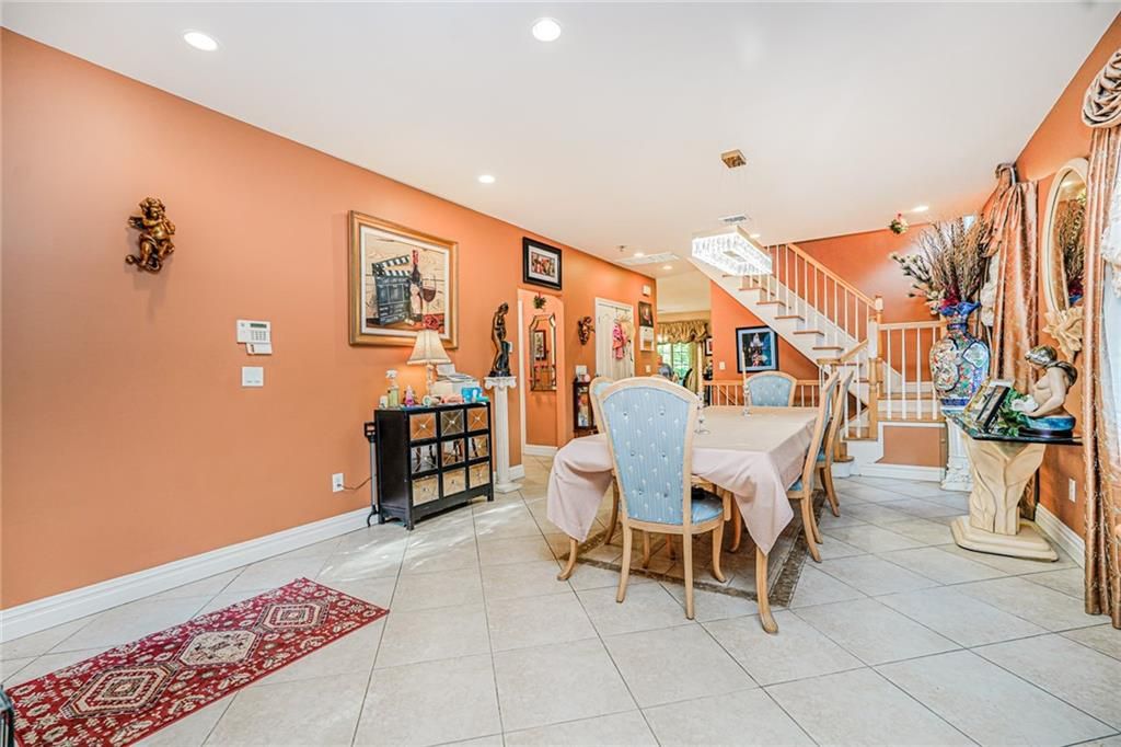 Dining room, Interior, Recessed Lighting