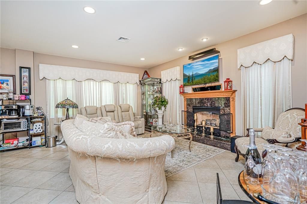 Fireplace, Interior, Living room, Recessed Lighting