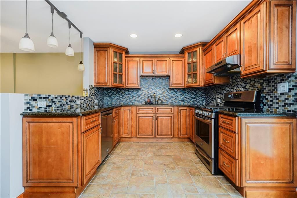 Interior, Kitchen, Pendant Lights, Recessed Lighting