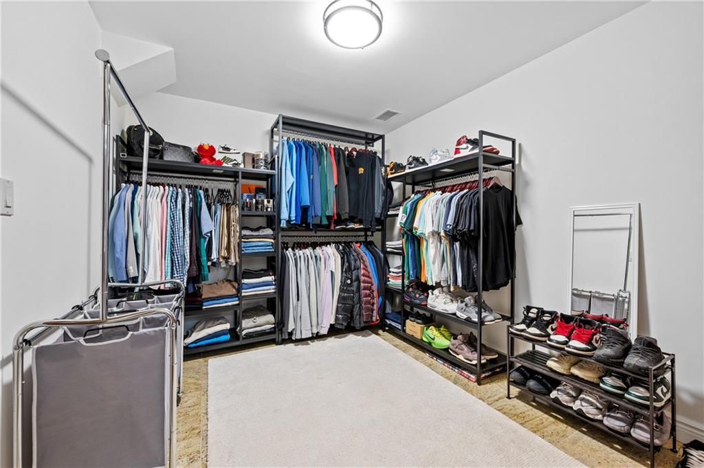 Interior, Walk-in Closets