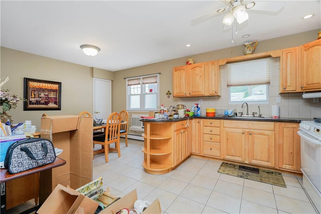 Dining room, Interior, Kitchen, Recessed Lighting