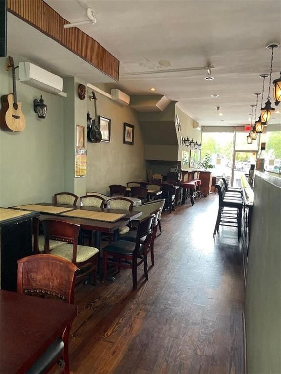 Dining room, Interior, Pendant Lights, Recessed Lighting, Wood Texture Flooring