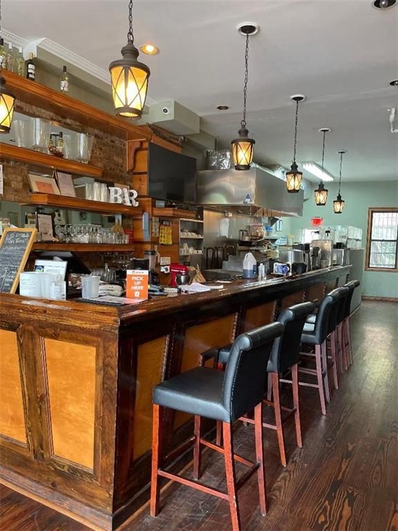 Interior, Pendant Lights, Recessed Lighting, Wood Texture Flooring