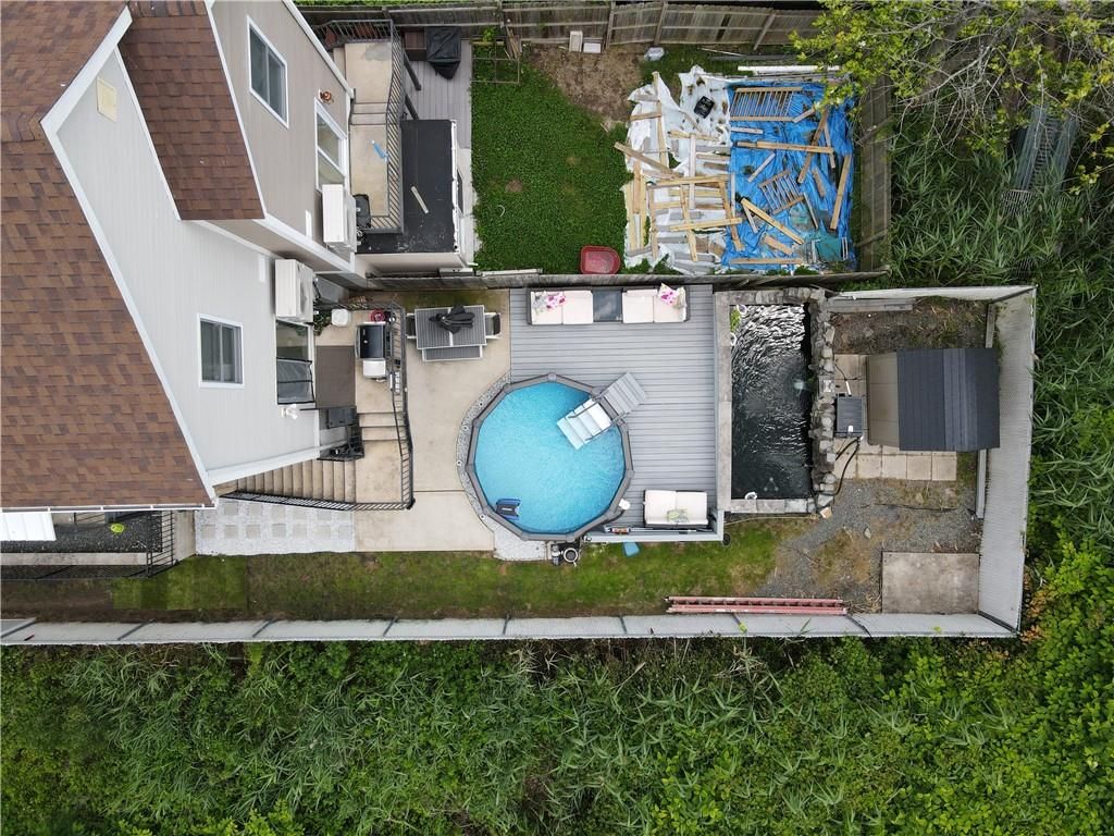 Exterior, Drone
