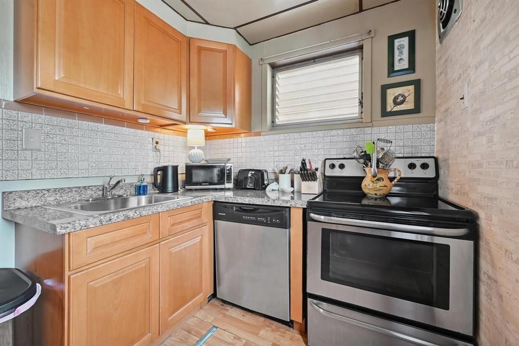 Interior, Kitchen, Stainless Steel Appliances, Wood Texture Flooring