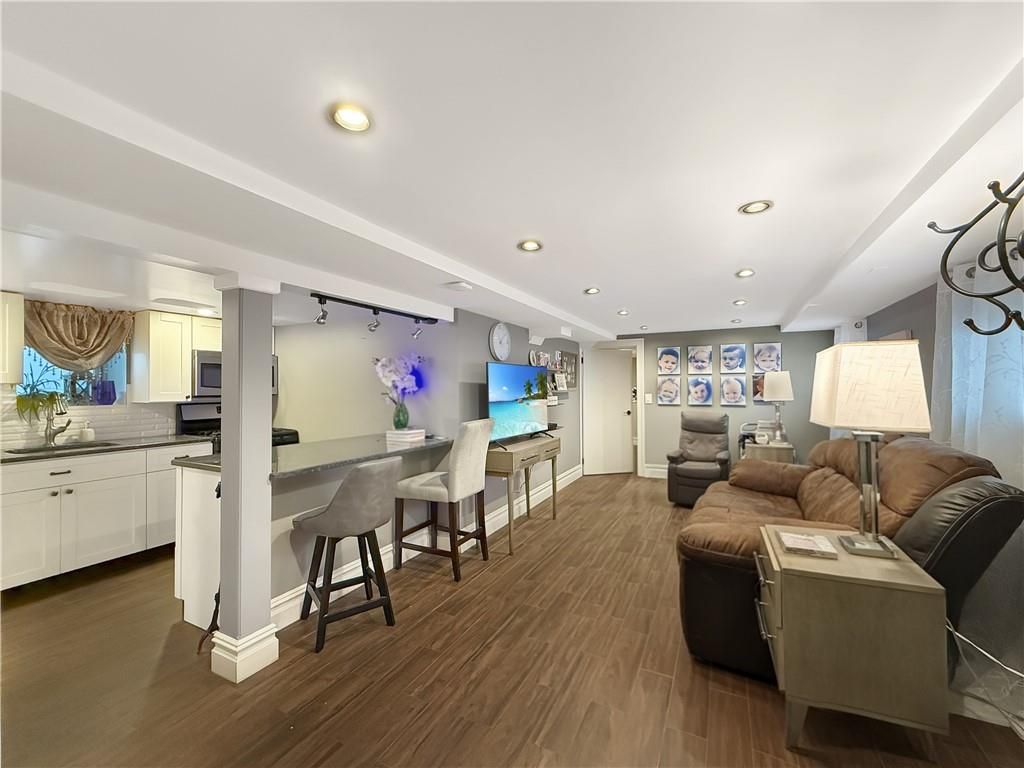 Interior, Kitchen, Living room, Recessed Lighting, Wood Texture Flooring