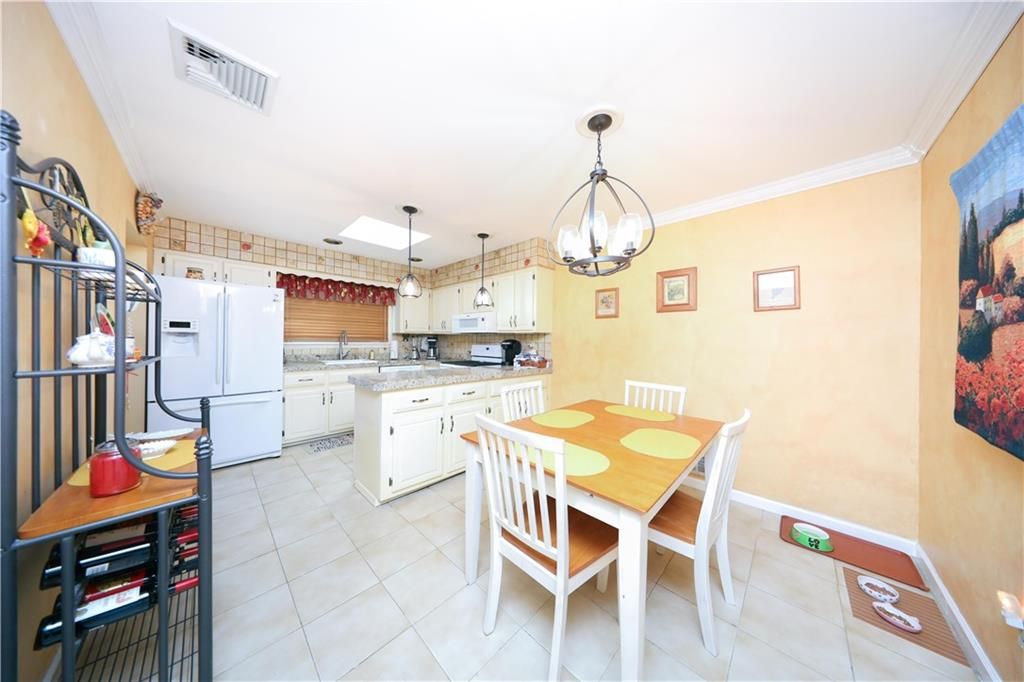 Dining room, Interior, Kitchen, Pendant Lights